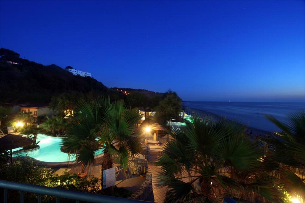 Baia Del Godano Resort & Spa Capo Vaticano Luaran gambar