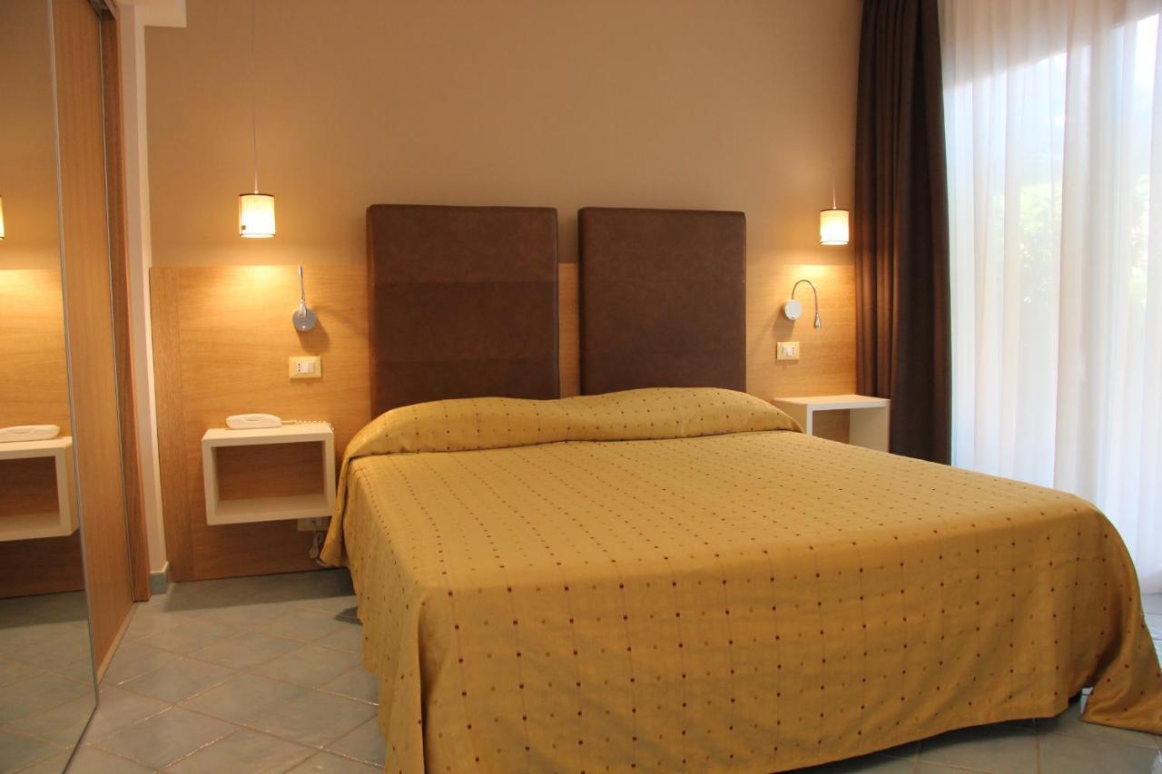Baia Del Godano Resort & Spa Capo Vaticano Luaran gambar